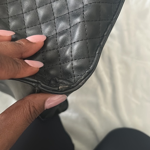 G by Guess purse pre owned - Picture 6 of 10